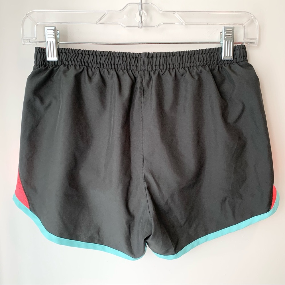 Nike Running Shorts - Picture 4 of 5